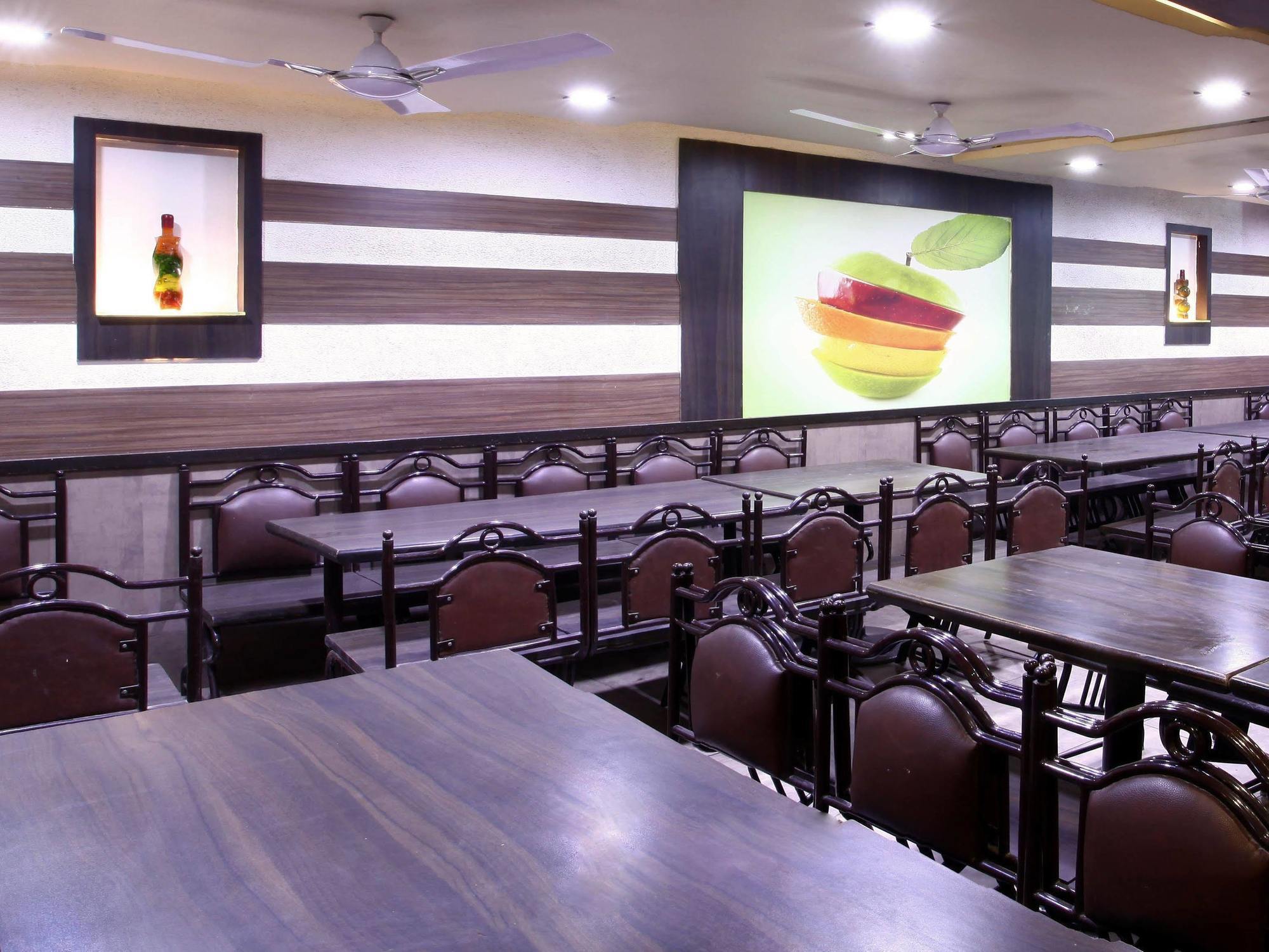 Hostel Mumbai By Maharana Inn Екстер'єр фото