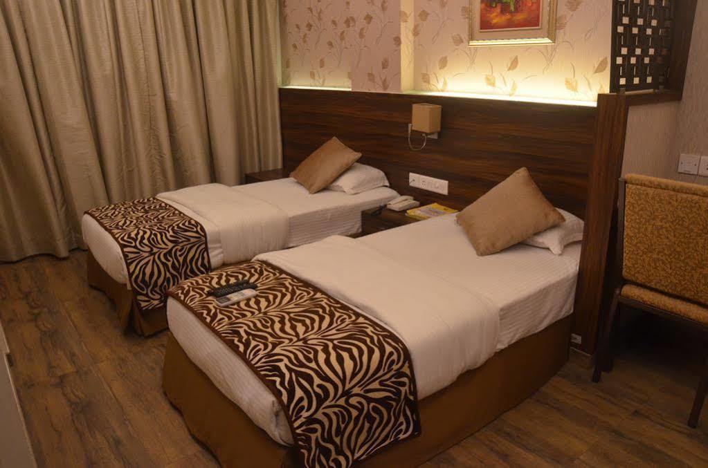 Hostel Mumbai By Maharana Inn Екстер'єр фото
