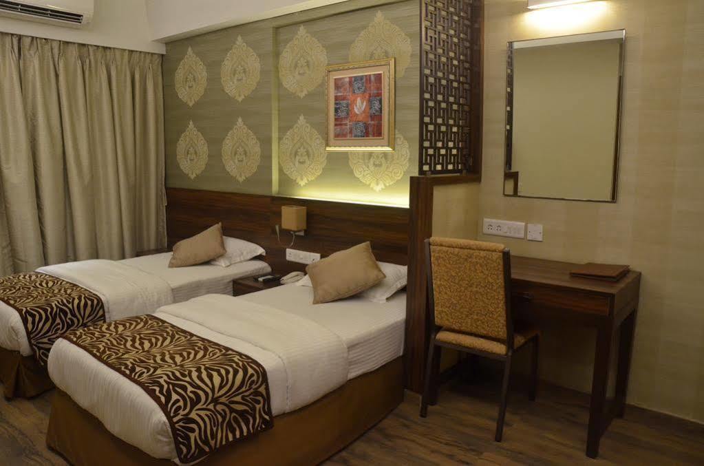 Hostel Mumbai By Maharana Inn Екстер'єр фото