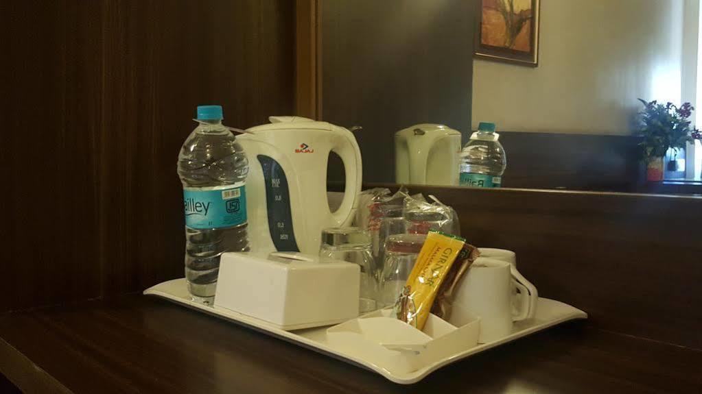 Hostel Mumbai By Maharana Inn Екстер'єр фото