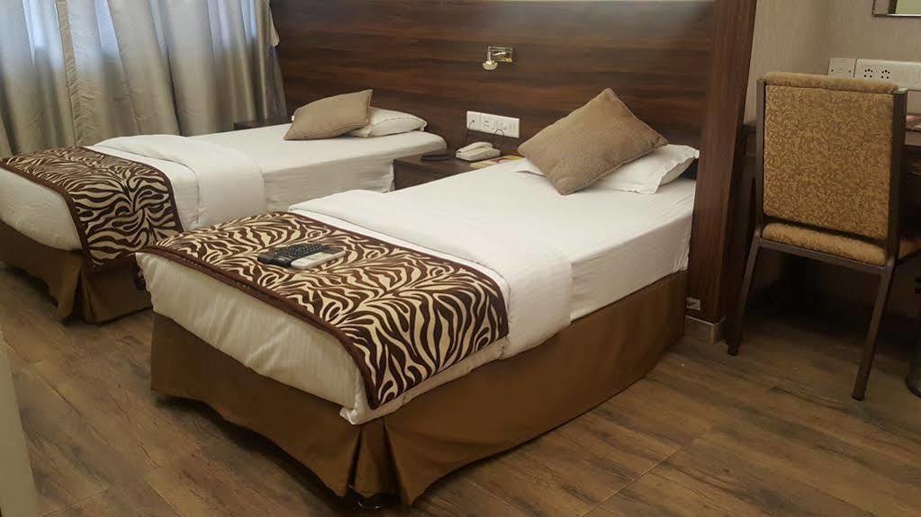 Hostel Mumbai By Maharana Inn Екстер'єр фото