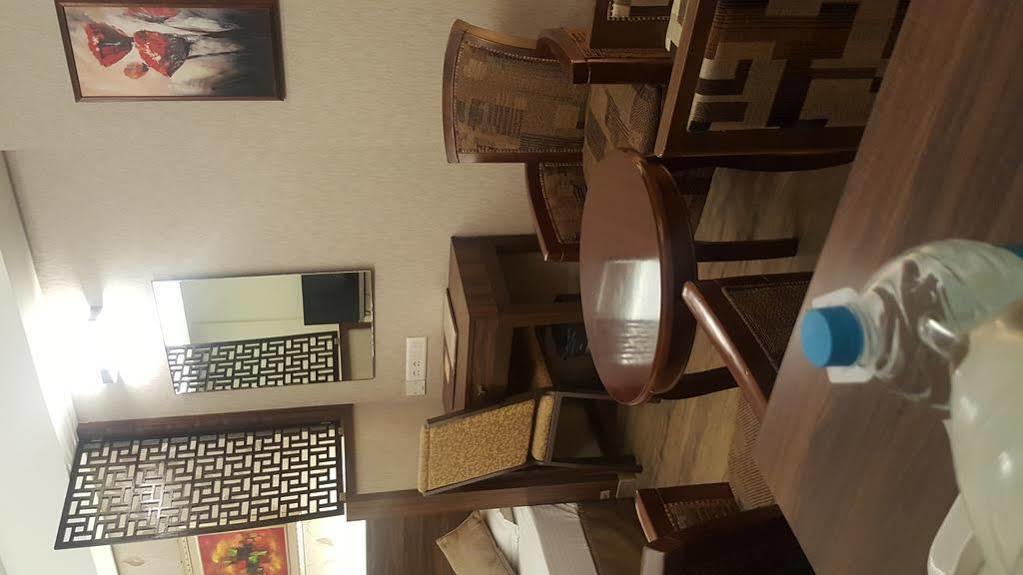 Hostel Mumbai By Maharana Inn Екстер'єр фото