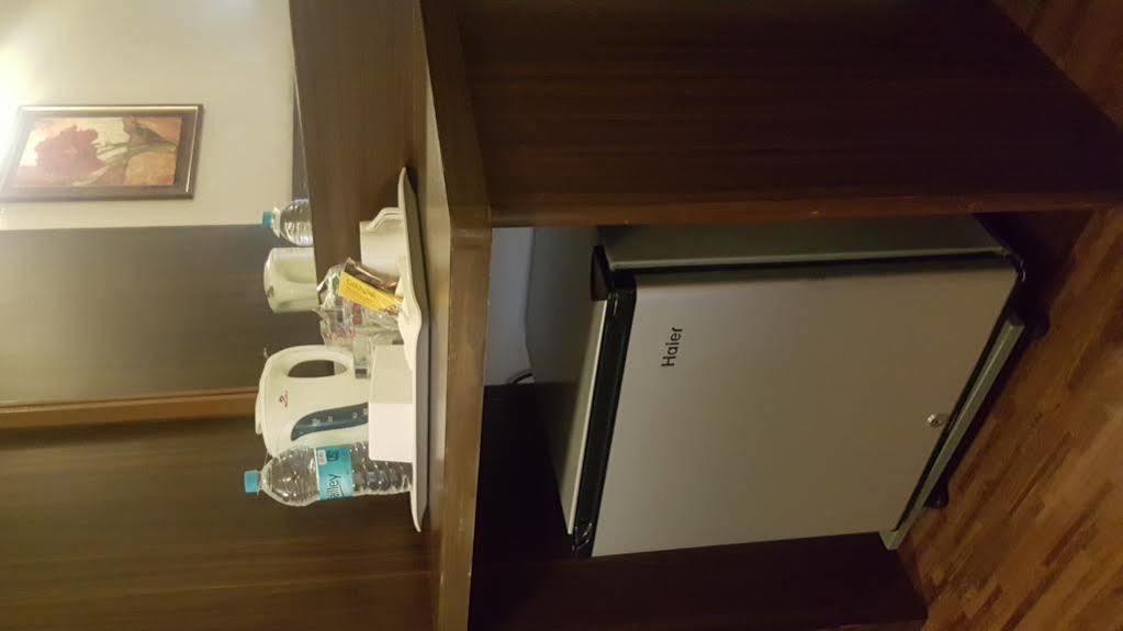 Hostel Mumbai By Maharana Inn Екстер'єр фото